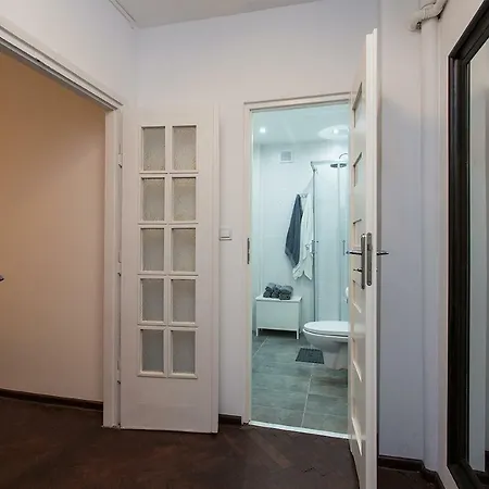 Fiesta Apartment *